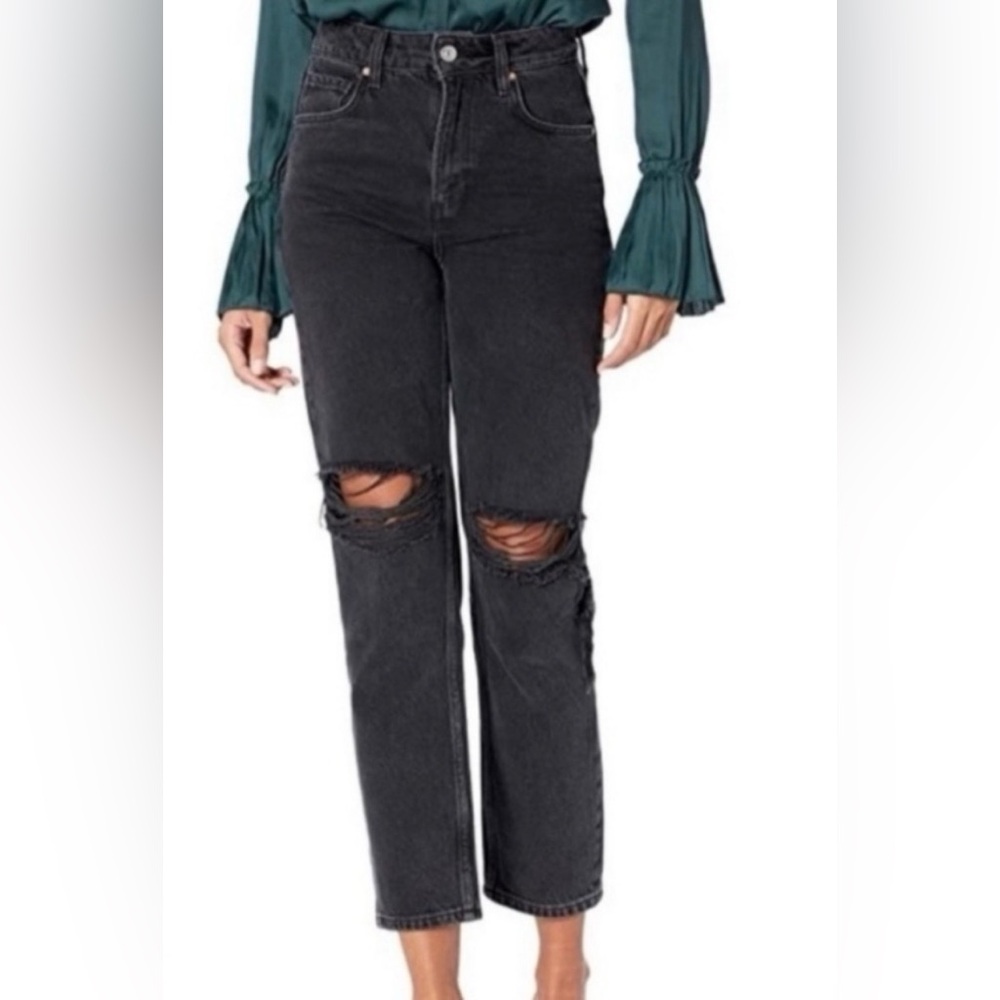 PAIGE Sarah Straight High Rise Jean black Distressed size 31 12